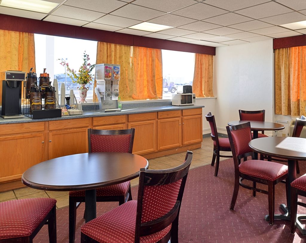 Americas Best Value Inn El Reno Restaurant photo